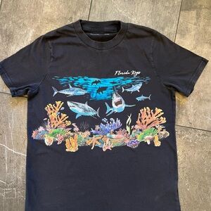 Abercrombie kids Black Florida Keys Fish T-Shirt size 17/18